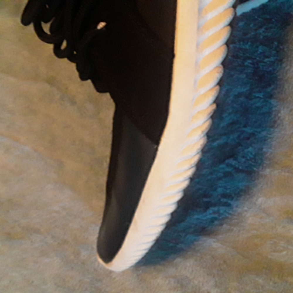 Shoes - Picture 11 of 15